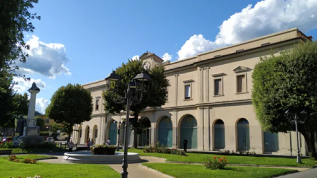 Descrizione immagine non disponibile